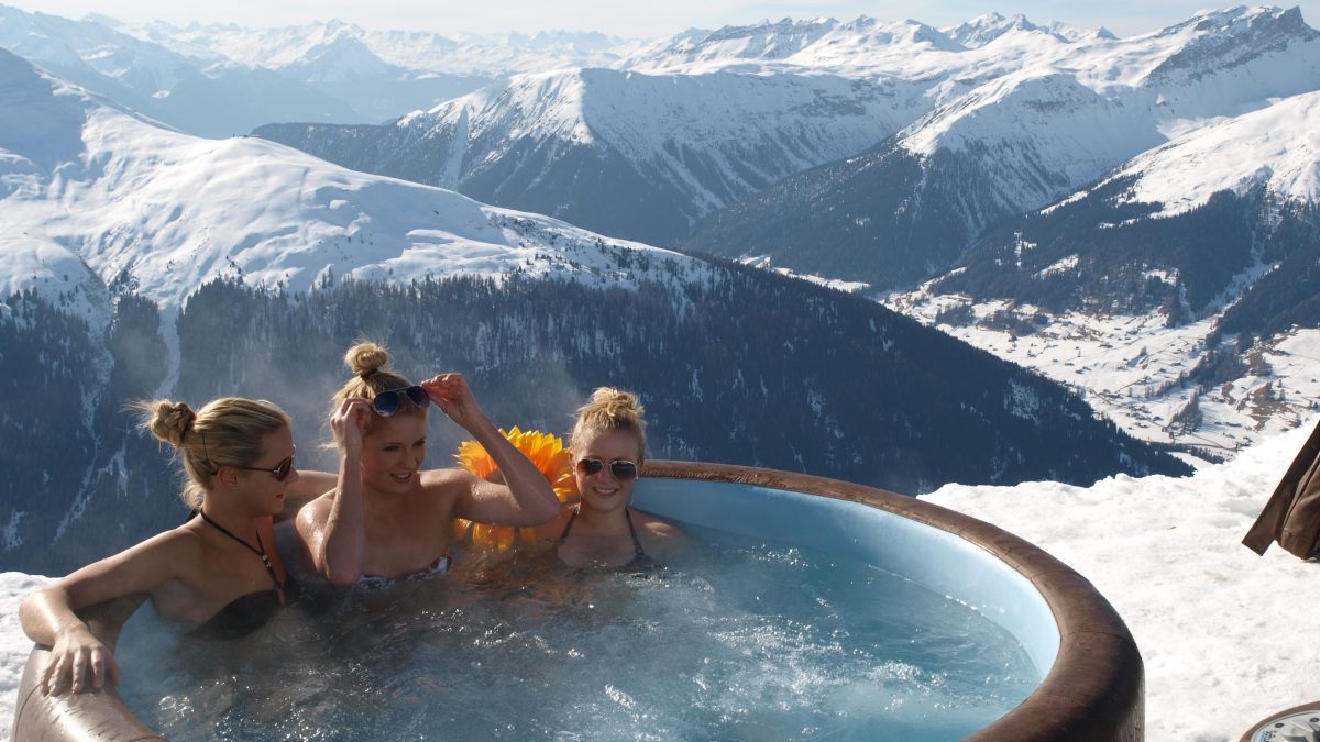 softub-whirlpool-bild-berge-schnee